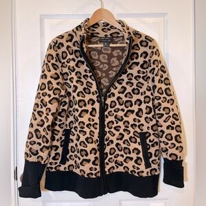 Rachel Zoe Leopard Print. Mock turtle neck zip up sweater. Sz Large. Excellent.